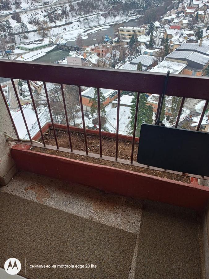 Stan Na Dan Im Apartamento Užice Exterior foto