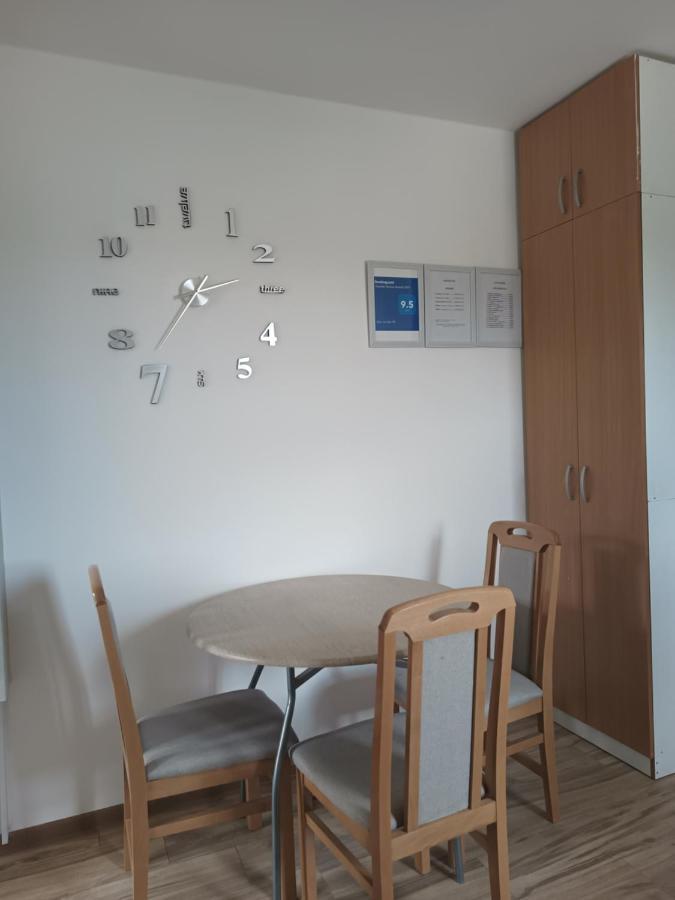 Stan Na Dan Im Apartamento Užice Exterior foto