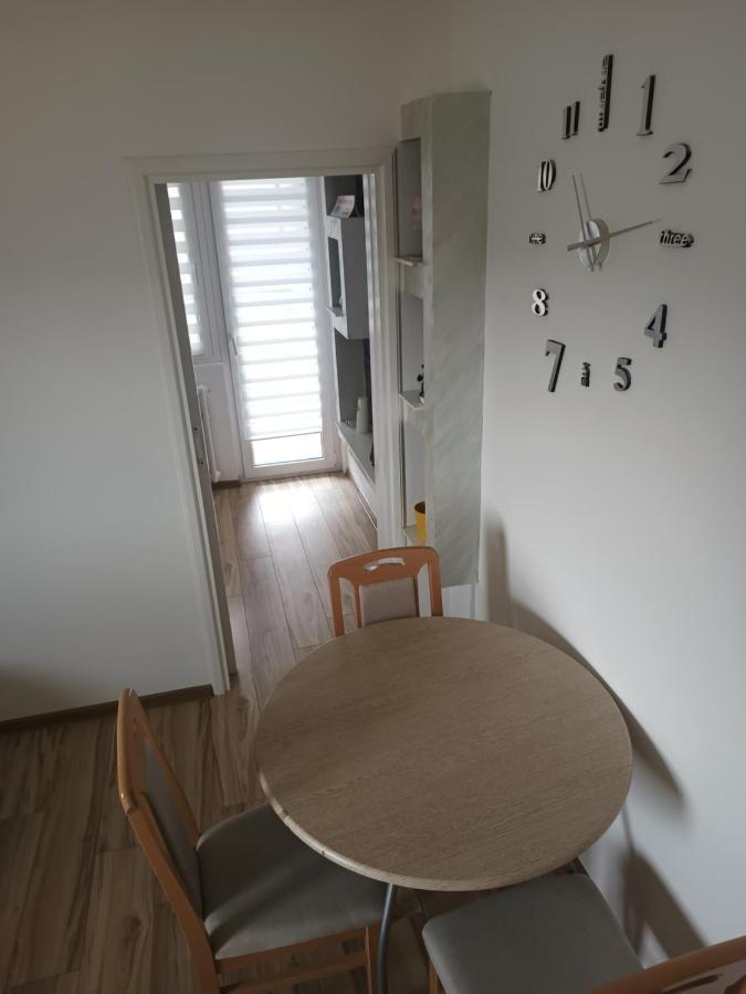 Stan Na Dan Im Apartamento Užice Exterior foto