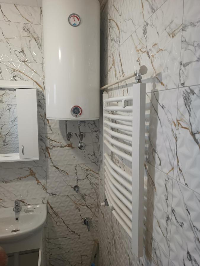 Stan Na Dan Im Apartamento Užice Exterior foto