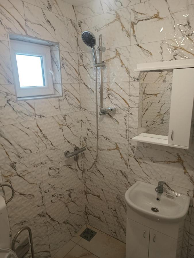 Stan Na Dan Im Apartamento Užice Exterior foto