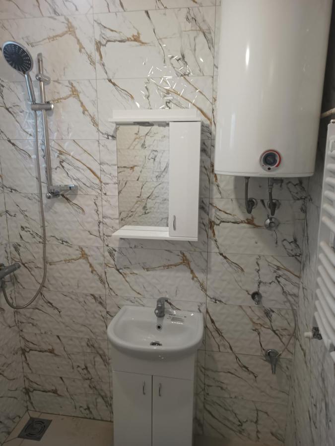 Stan Na Dan Im Apartamento Užice Exterior foto