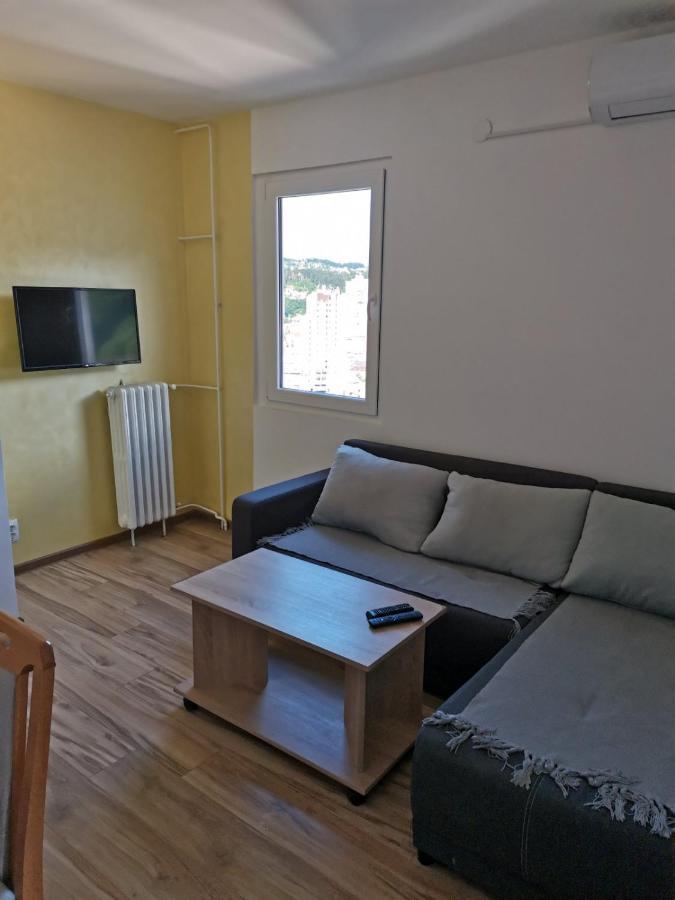 Stan Na Dan Im Apartamento Užice Exterior foto