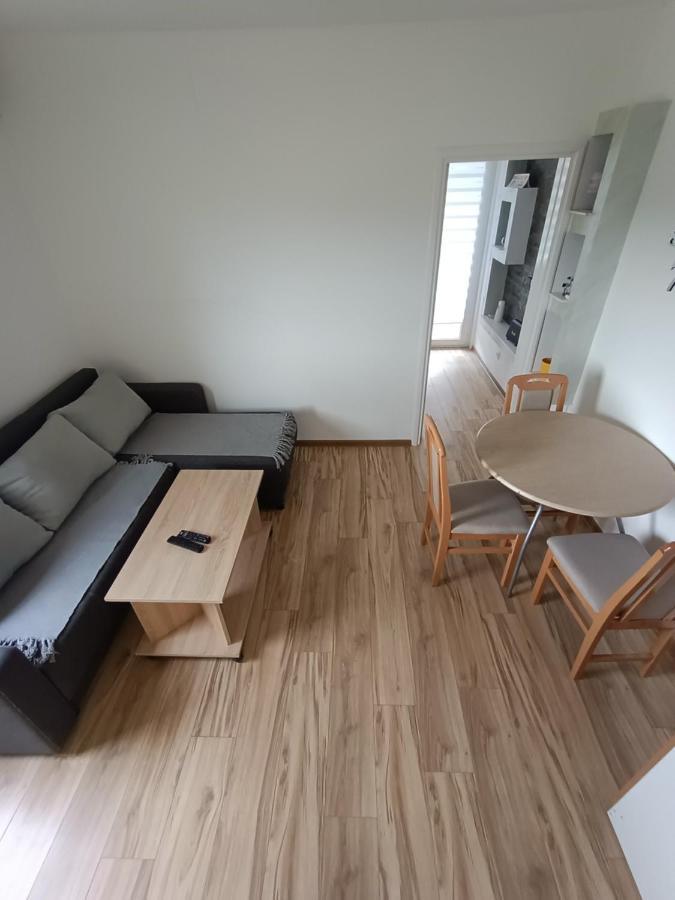 Stan Na Dan Im Apartamento Užice Exterior foto