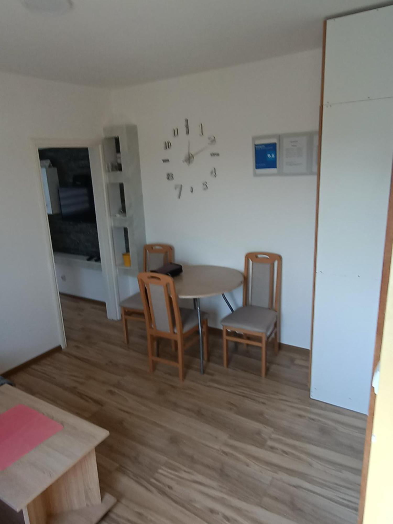 Stan Na Dan Im Apartamento Užice Exterior foto