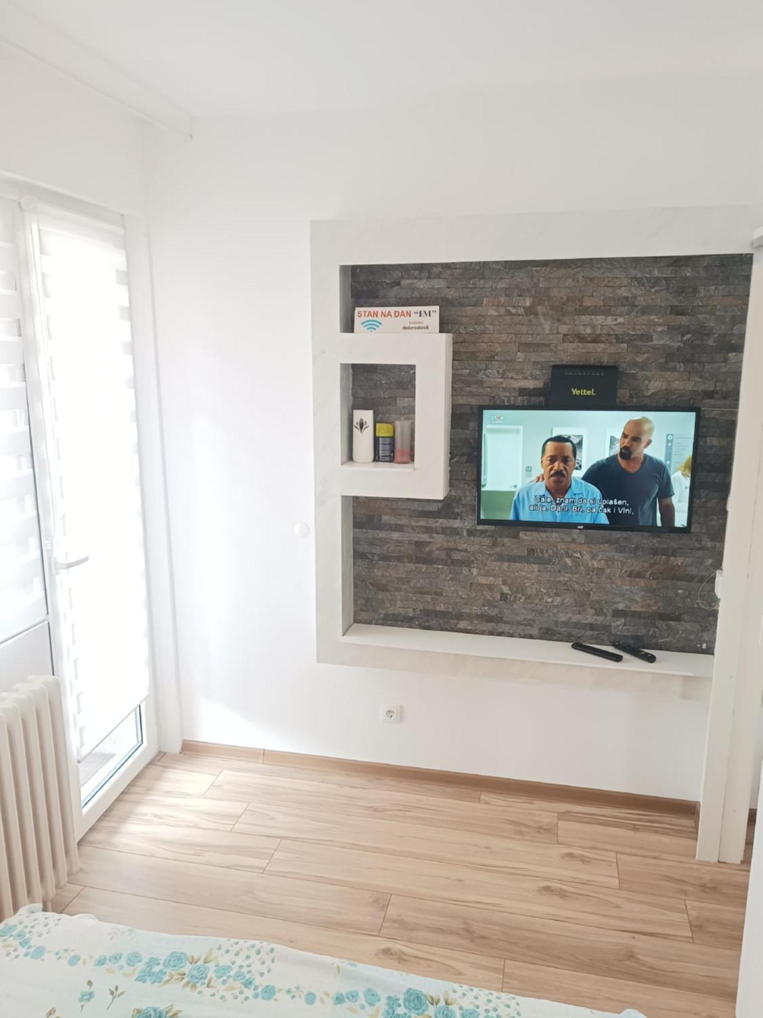 Stan Na Dan Im Apartamento Užice Exterior foto