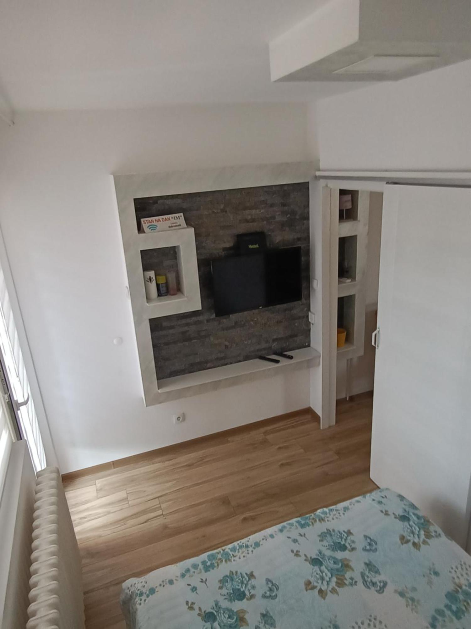 Stan Na Dan Im Apartamento Užice Exterior foto
